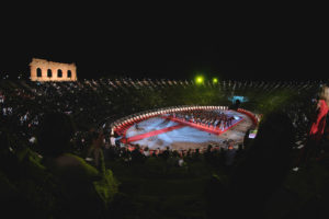 Fine settimana nel segno di Puccini, passione e stelle all'Arena di Verona