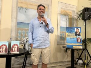 “Ora amati”, il romanzo di Roberto Emanuelli è un inno alla rinascita e all’amore per se stessi